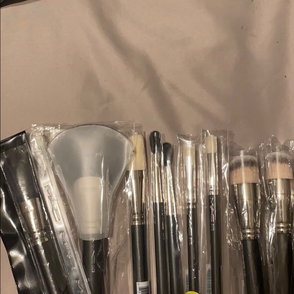 Makeup brushes